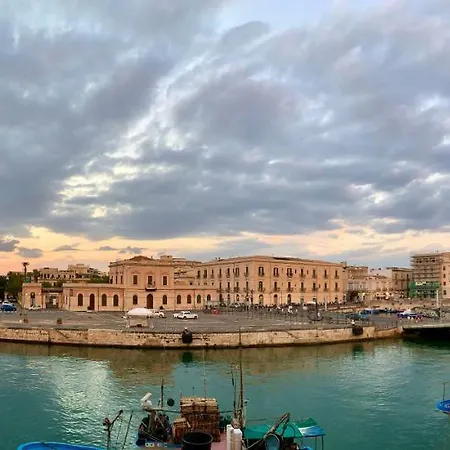 18, Casa Di Charme In Ortigia * Syrakus