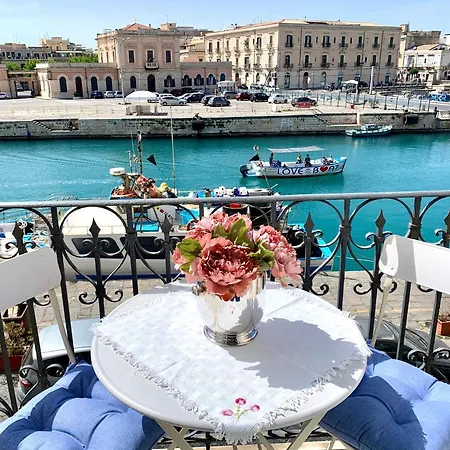 18, Casa Di Charme In Ortigia Holiday home